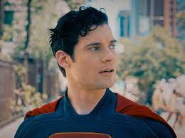 Superman (2025) – औसत कहानी, दमदार किरदार, और एक नई शुरुआत