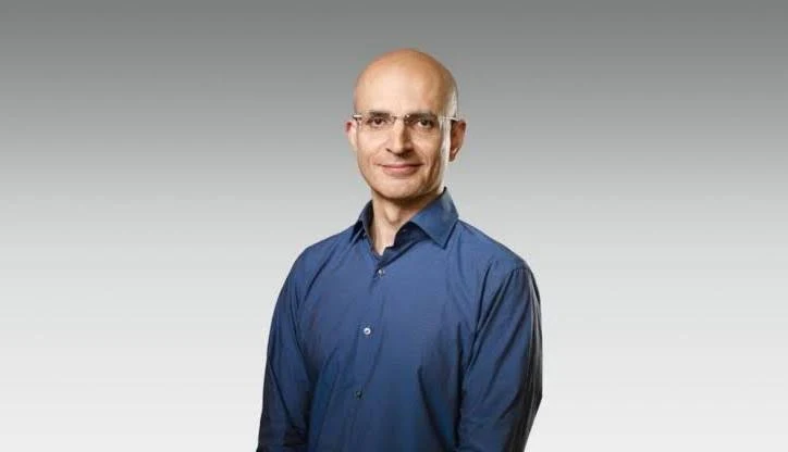 Sabih Khan: Moradabad से Apple COO तक का प्रेरणादायक सफर, नेट वर्थ & करियर